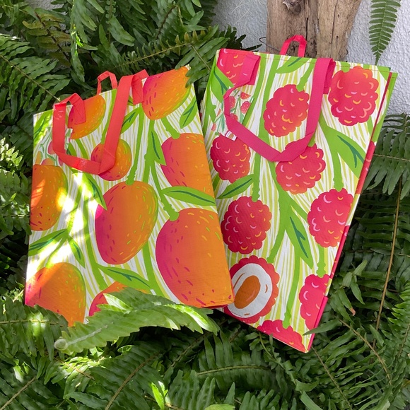 Lovely Reusable Hawaiian Print Bags 2 Total NWT - Picture 1 of 6